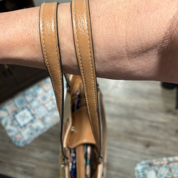 Rosetti Block Party Cancun Straw Handbag with Tropical Embroidery -Like New - Picture 10 of 15